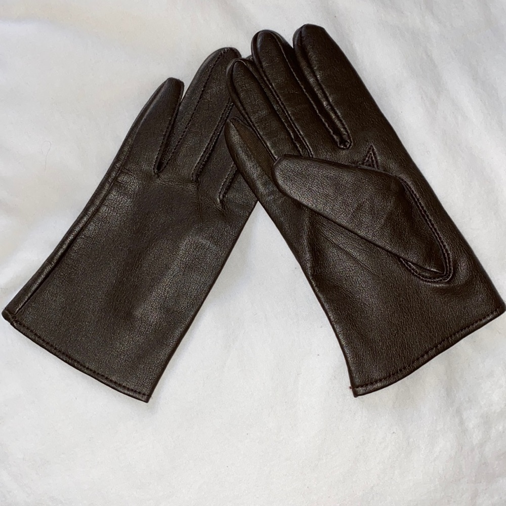 Vinyl leather looking gloves